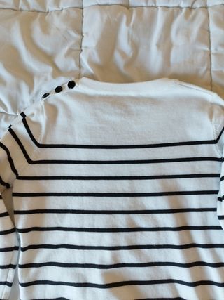 Jersey blanco y negro de rayas