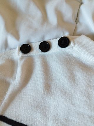 Jersey blanco y negro de rayas