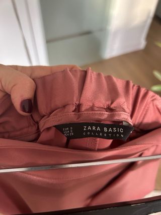 Falda satinada midi rosa zara