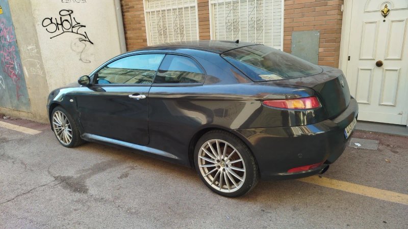 Alfa Romeo GT 2006 - foto 1