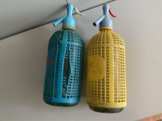 2 Sifónes antiguos El Noya y La Carbonica IGUALADA