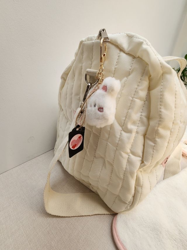 Amplio Bolso conejo más toallitas más regalo!!