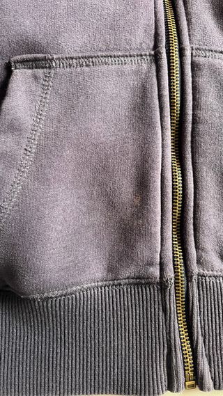 Sudadera con capucha. Abrigosa. Color azulón