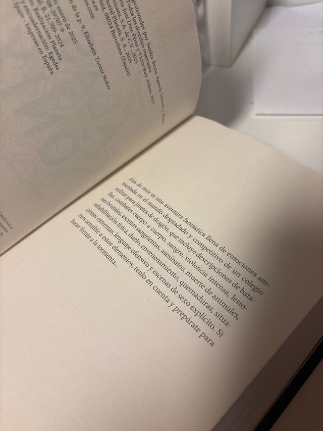 Alas de ónix (Empíreo 3)