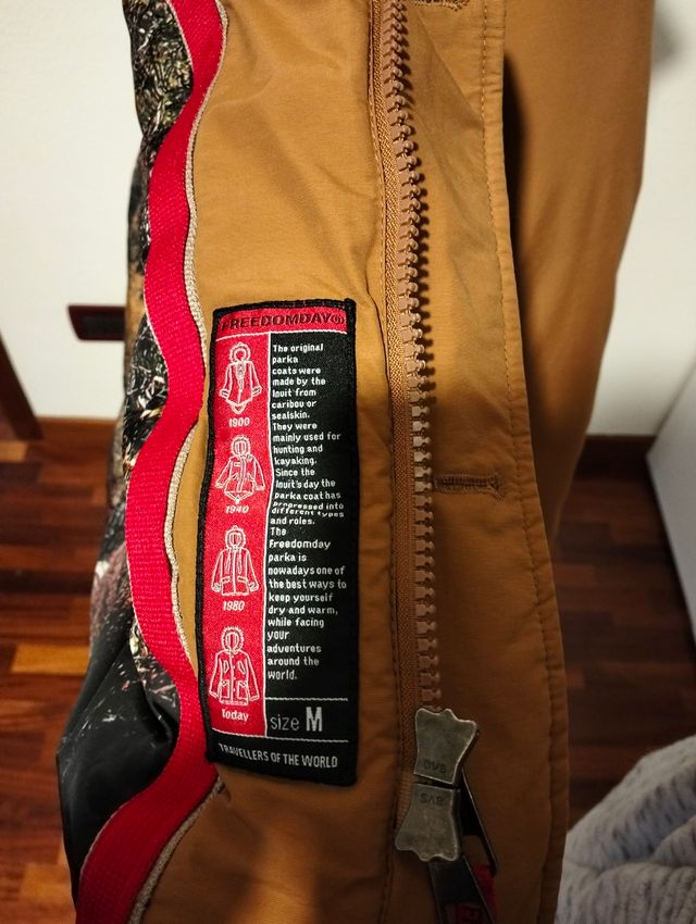 Parka Freedomday color cammello