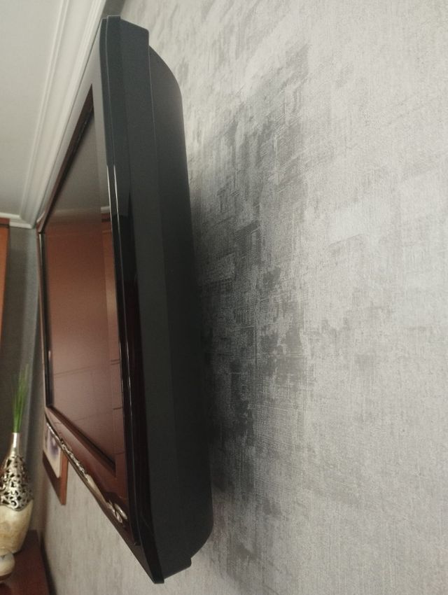 Televisión de 32 pulgadas con DVD incorporado