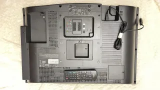 Televisión de 32 pulgadas con DVD incorporado