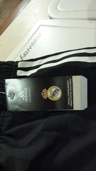 Pantaloncini allenamento Real Madrid originali 3/4