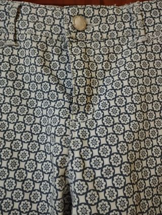 Pantalón mujer stradivarius.