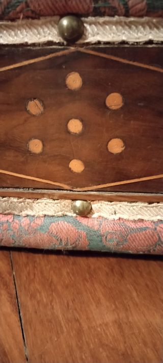 Scatola imbottita per sarte vintage 800