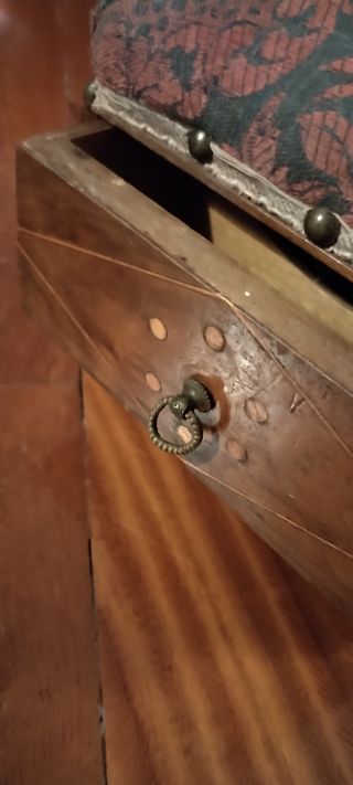 Scatola imbottita per sarte vintage 800