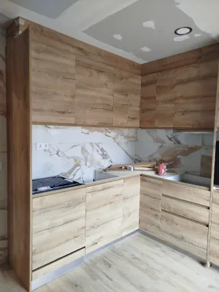 Montador de carpintería.