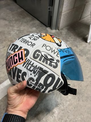 Casco tipo jet super nenas