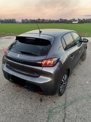 Peugeot 208 2022