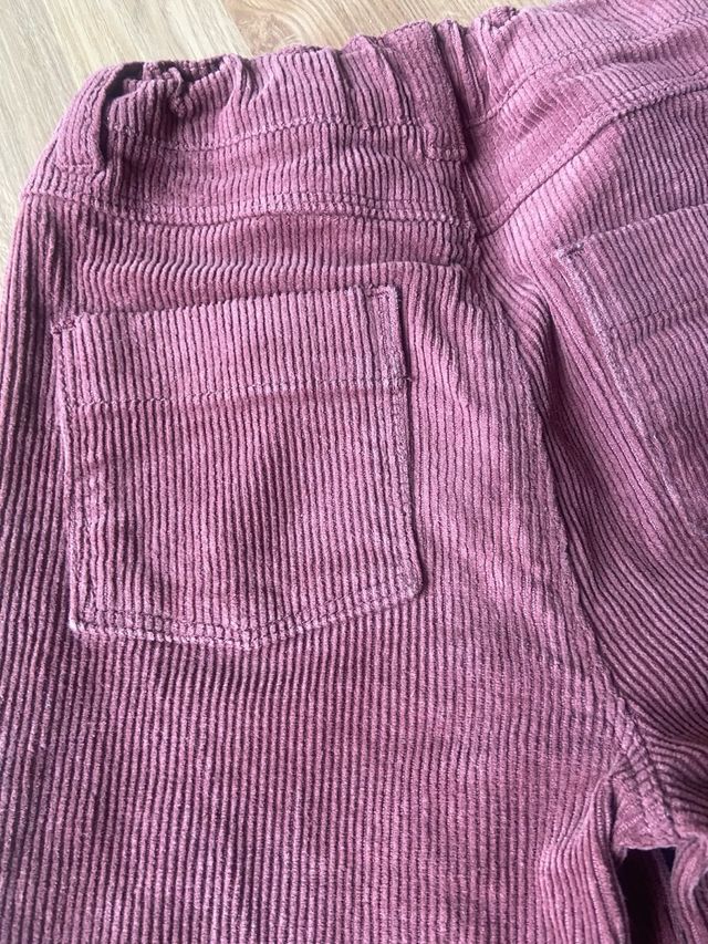 Pantalón de pana. Talla 5 años. La Redoute. Niña