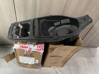 cofre inferior asiento moto piaggio gilera 125 vx