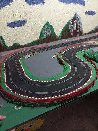 Scalextric montado 244x122