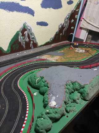 Scalextric montado 244x122