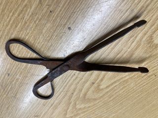 Tijeras antiguas planas