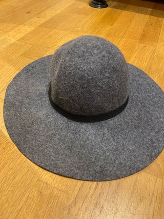 Sombrero gris de lana