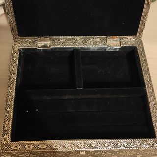 Caja joyero plateada 