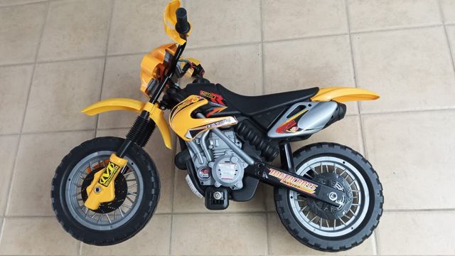 Moto infantil a batería 6V