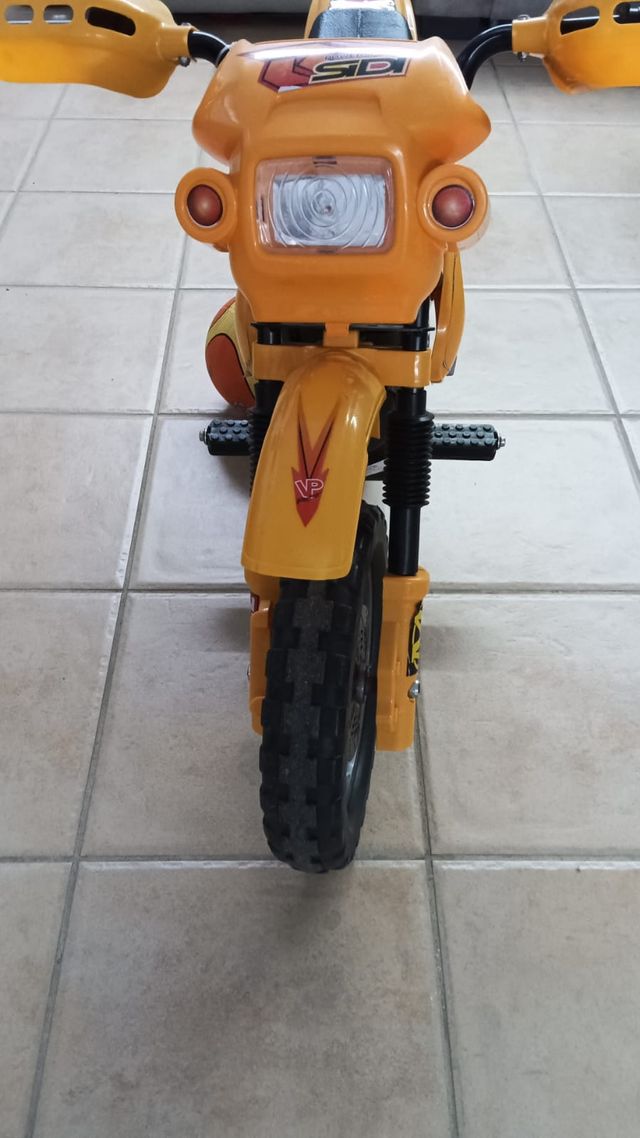 Moto infantil a batería 6V