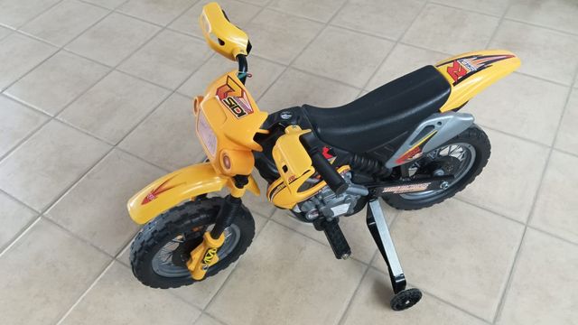 Moto infantil a batería 6V
