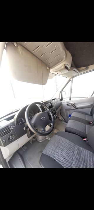 Mercedes-Benz Sprinter 2013