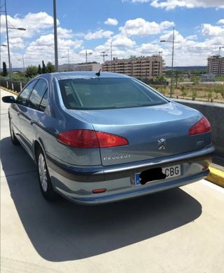 Peugeot 607 2002