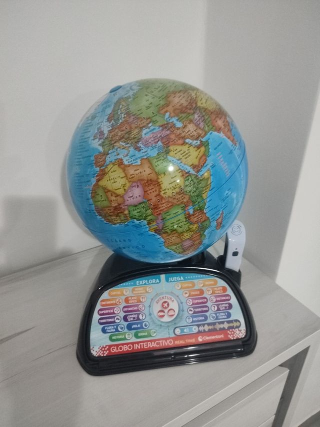 Globo terráqueo digital Clementoni