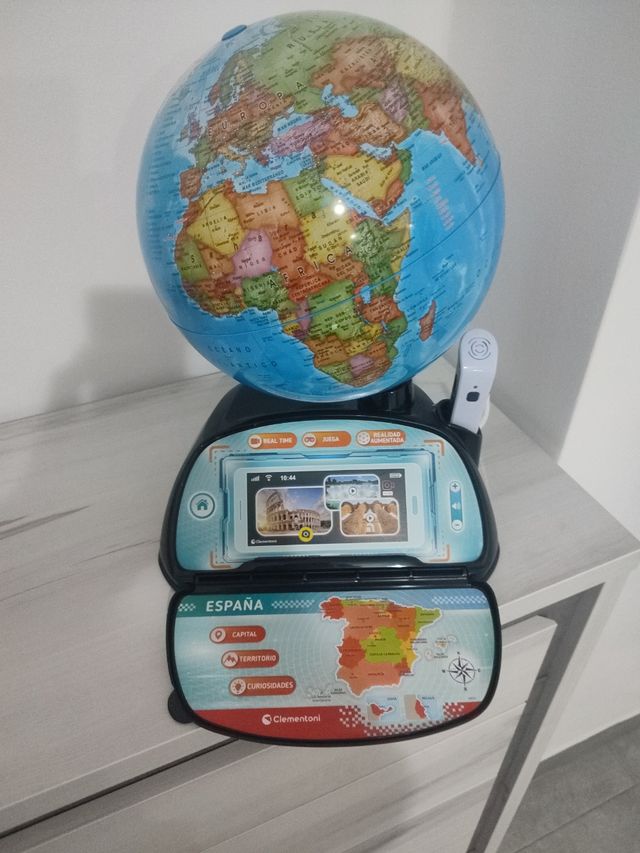 Globo terráqueo digital Clementoni