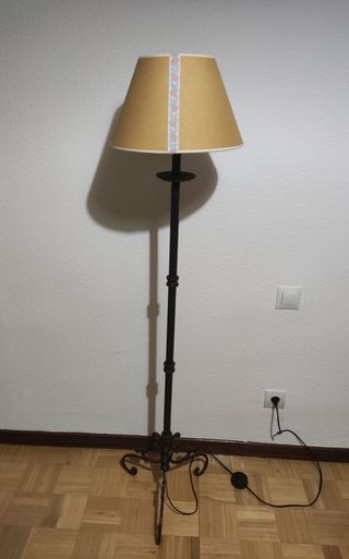 Lampara de pie