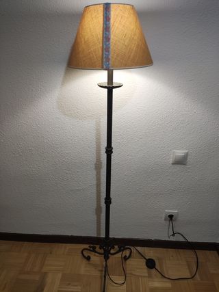 Lampara de pie