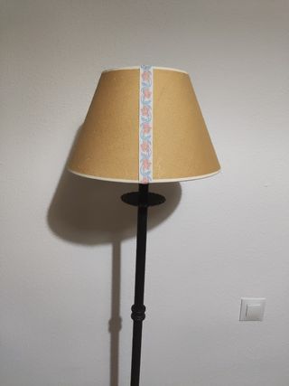 Lampara de pie