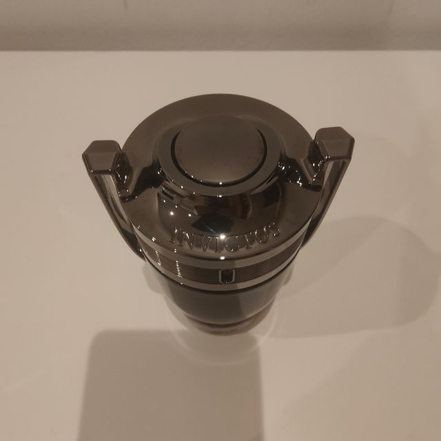 Frasco vacío Invictus Paco Rabanne
