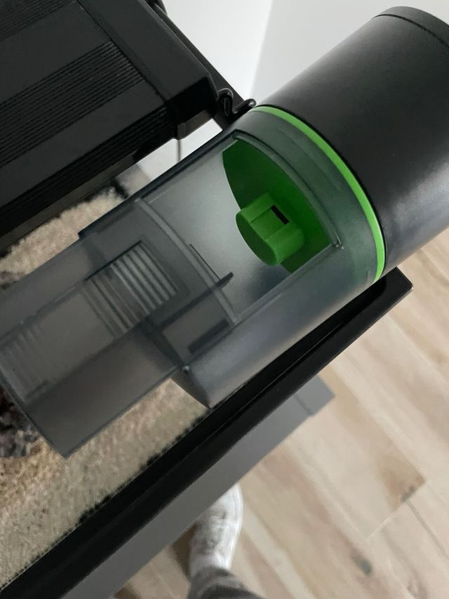 Alimentatore automatico per acquari