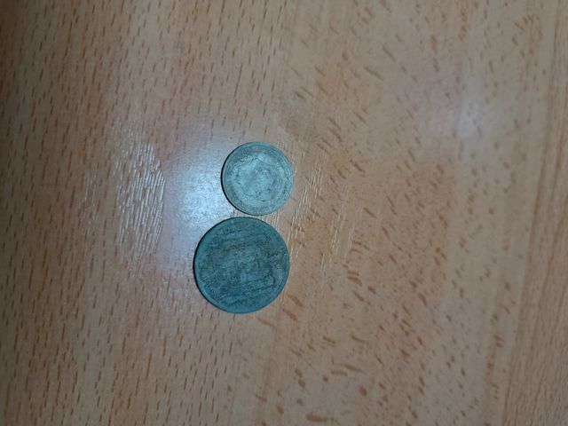 Monedas perras gordas perras chicas