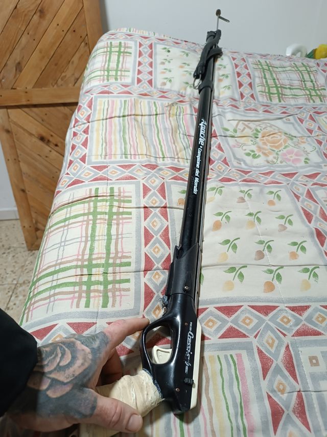 Vendo arpón cressi 90cm