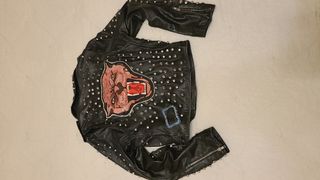 Chaqueta biker piel con tachas de Zara