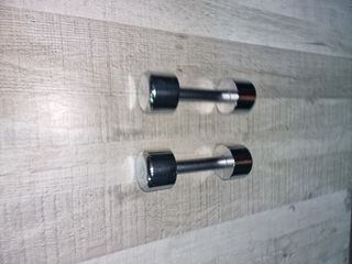 PESAS METAL 3KG marca BH como nuevas