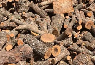 Leña de encina seca cortados para estufas y chime