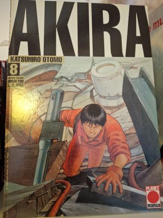 Akira n 8