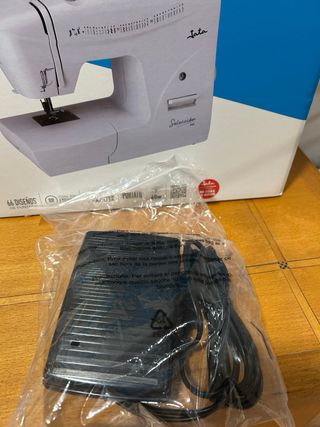 Maquina de cose sin estrenar