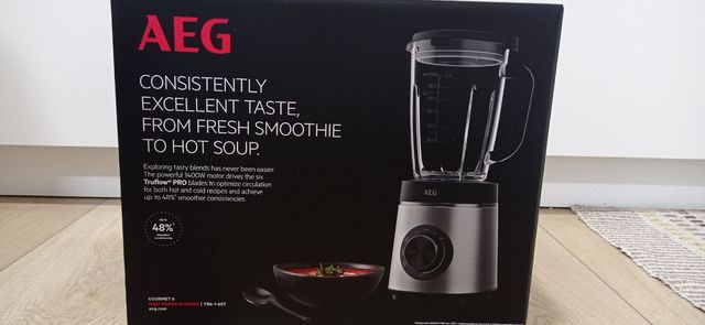 Batidora de vaso AEG Gourmet 6 NUEVA SIN ESTRENAR!