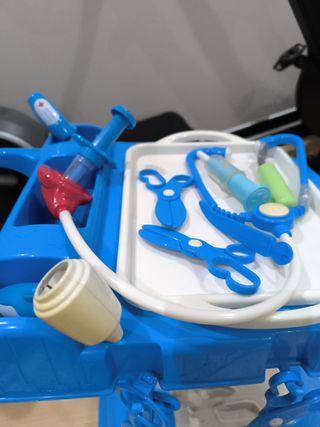 Carro de medico juguete