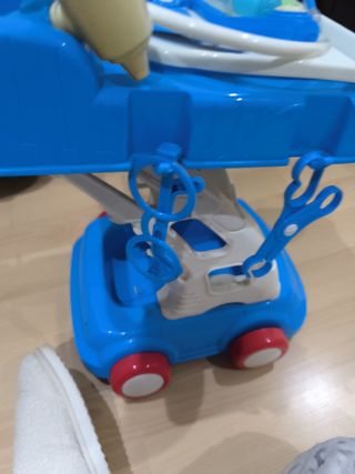 Carro de medico juguete