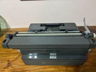 Maquina esquibir Olivetty