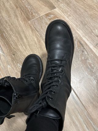 Botines negros de cordones Zara