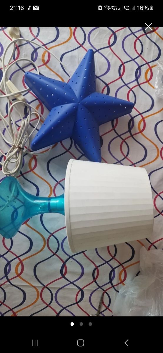 Attrezzi 1 lume ed 1 lampada a muro